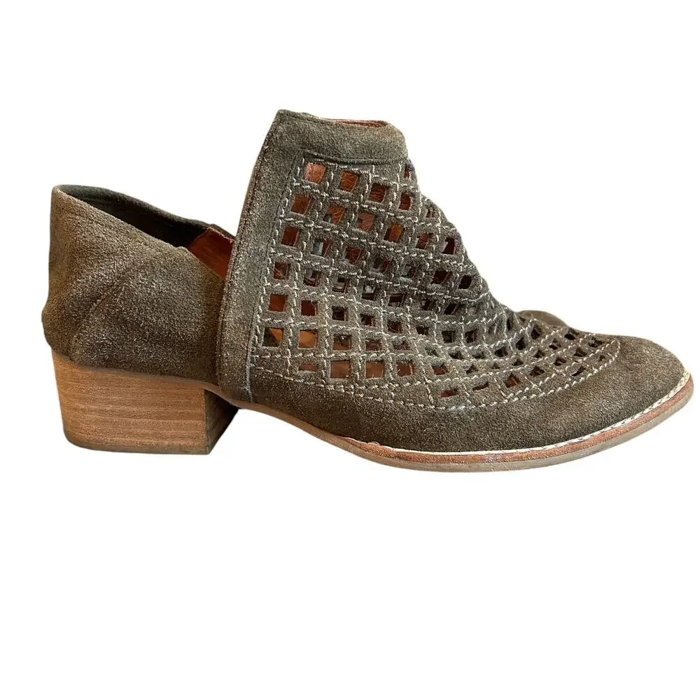 Jeffrey Campbell Taggart Olive Green Suede Lattice Cutout Ankle Boot Size 9